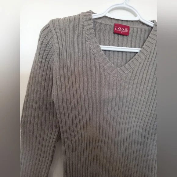 LOGG Ribbed V Neck Cropped Sweater - Picture 2 of 11